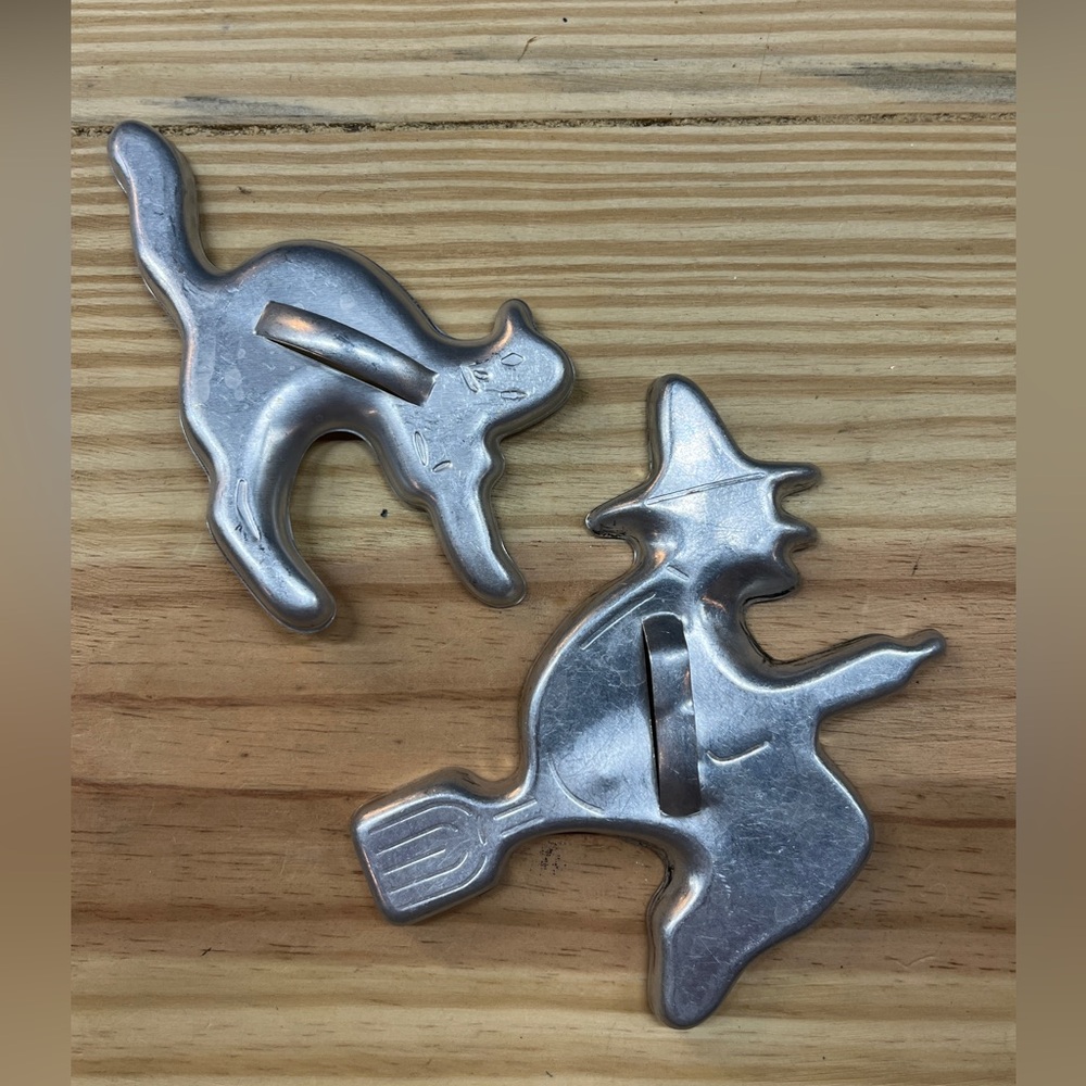 2 Mirro Halloween Cookie Cutters Witch on Broom Scary Cat 1960s